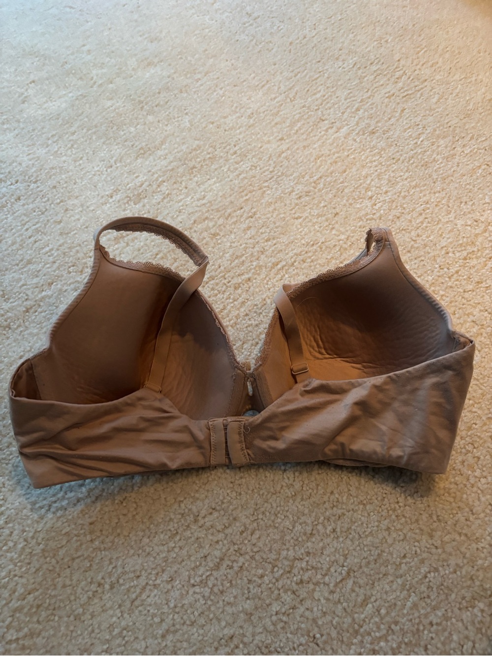 Victoria's Secret Nude Bra - Picture 2 of 4